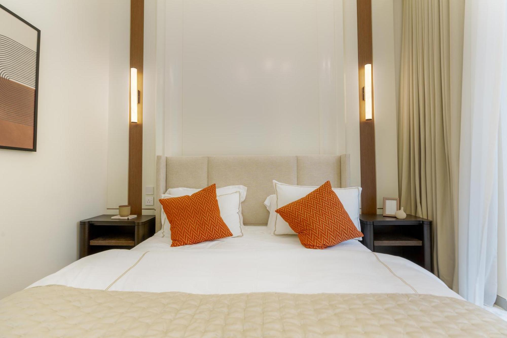 Apartment 313 Downtown Luxury Living At It's Finest Dubai